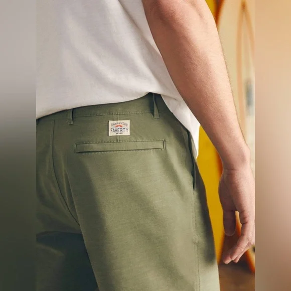 Faherty All Day Short 1.0 - Picture 2 of 14